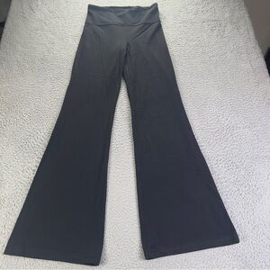 Athleta Elation Flare Pant Womens Small Black High Rise Athletic Yoga Preppy